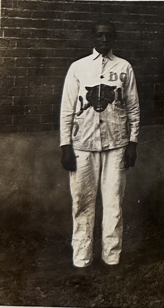 Full profile photograph of Charlie Wilson